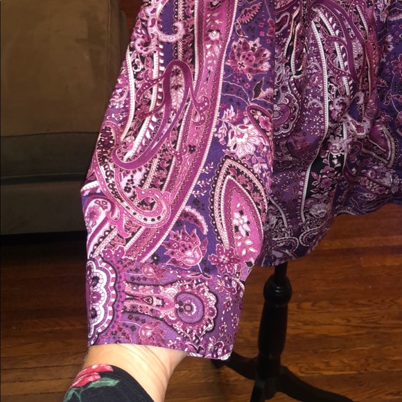 Purple/mauve paisley button down - Picture 3 of 3
